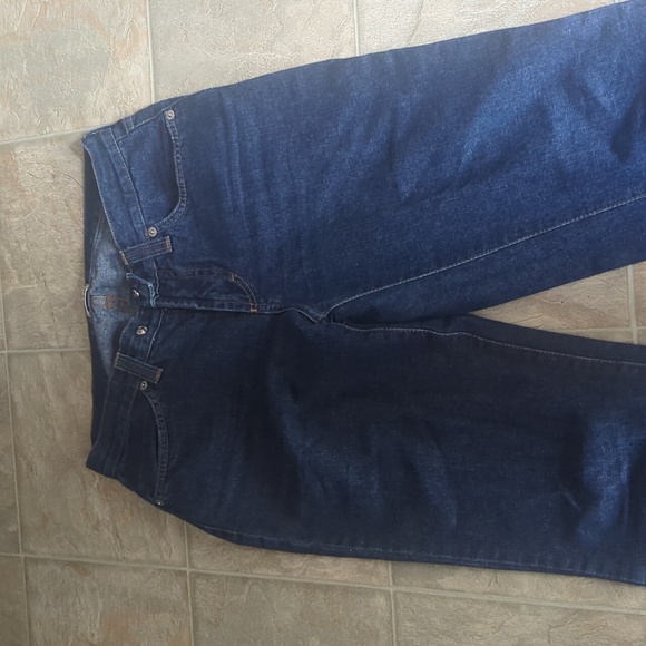 Dolce and Gabbana Jeans - Picture 6 of 10